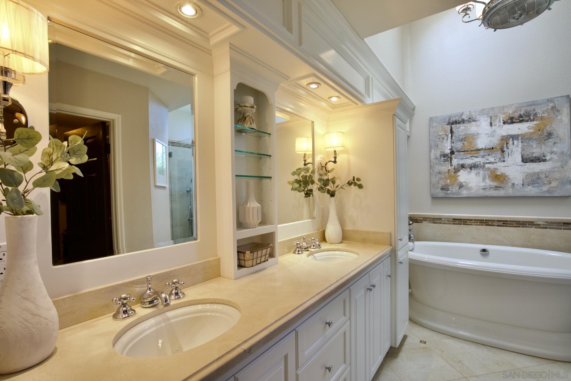 Detail Gallery Image 13 of 31 For 45946  Clubhouse Dr., Temecula,  CA 92592 - 4 Beds | 3 Baths