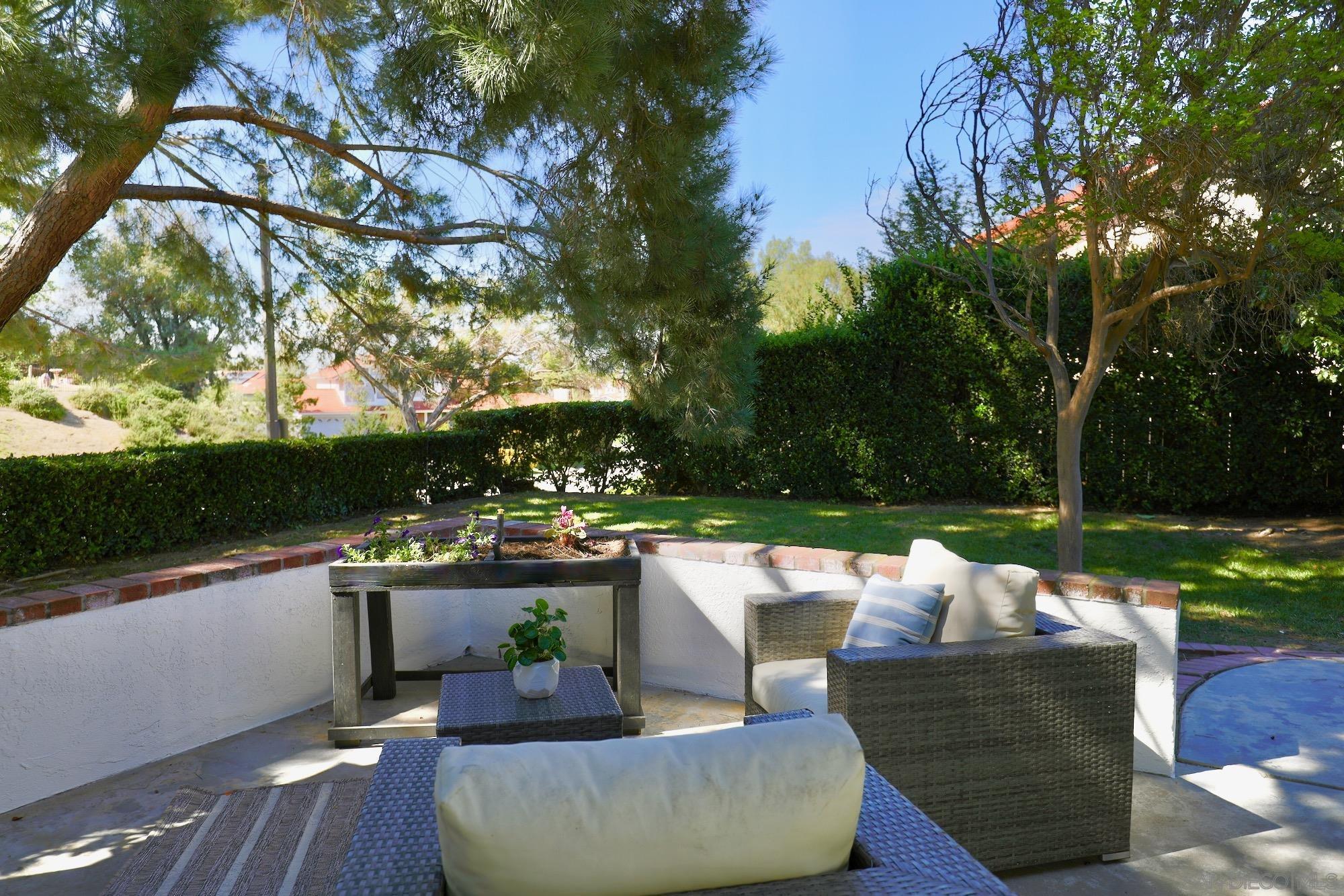 Detail Gallery Image 3 of 31 For 45946  Clubhouse Dr., Temecula,  CA 92592 - 4 Beds | 3 Baths