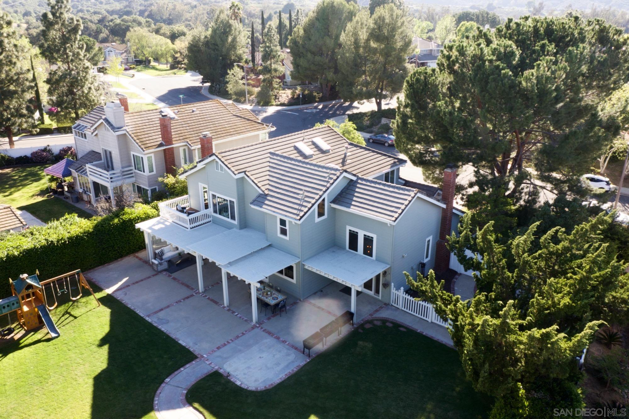 Detail Gallery Image 22 of 31 For 45946  Clubhouse Dr., Temecula,  CA 92592 - 4 Beds | 3 Baths