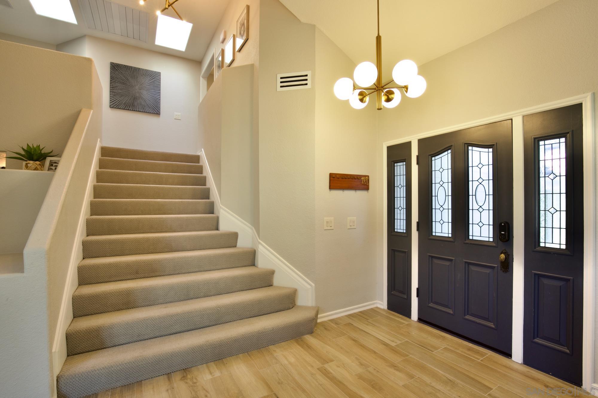 Detail Gallery Image 5 of 31 For 45946  Clubhouse Dr., Temecula,  CA 92592 - 4 Beds | 3 Baths