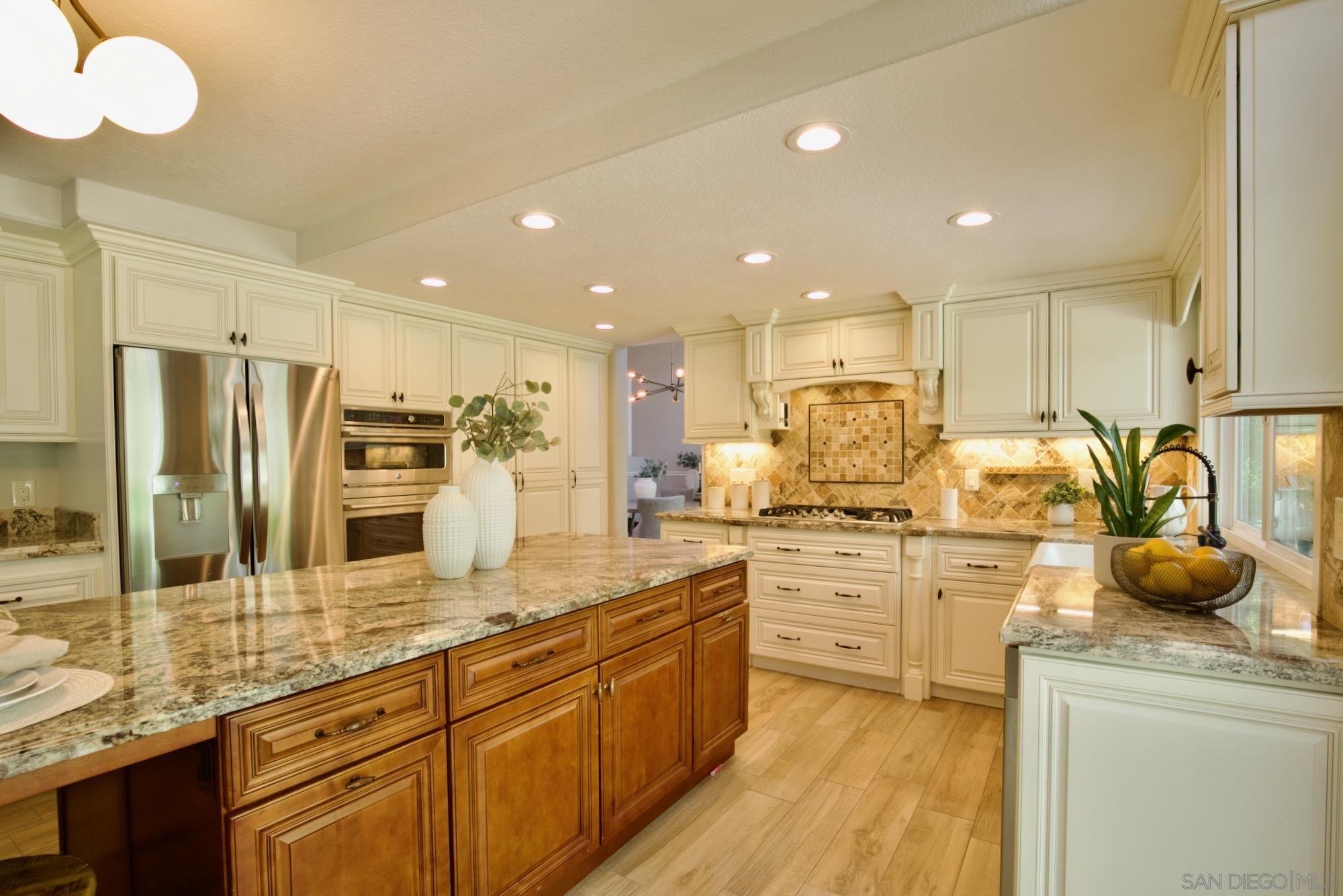 Detail Gallery Image 8 of 31 For 45946  Clubhouse Dr., Temecula,  CA 92592 - 4 Beds | 3 Baths