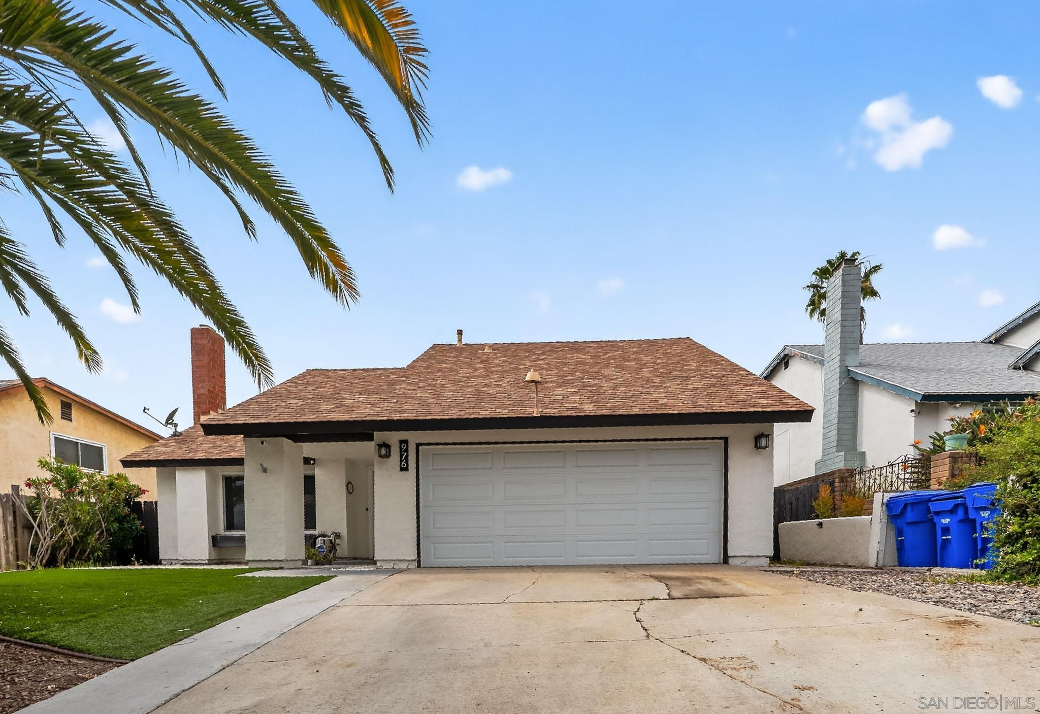 Detail Gallery Image 2 of 29 For 976  Dimarino St, San Diego,  CA 92114 - 4 Beds | 2/1 Baths