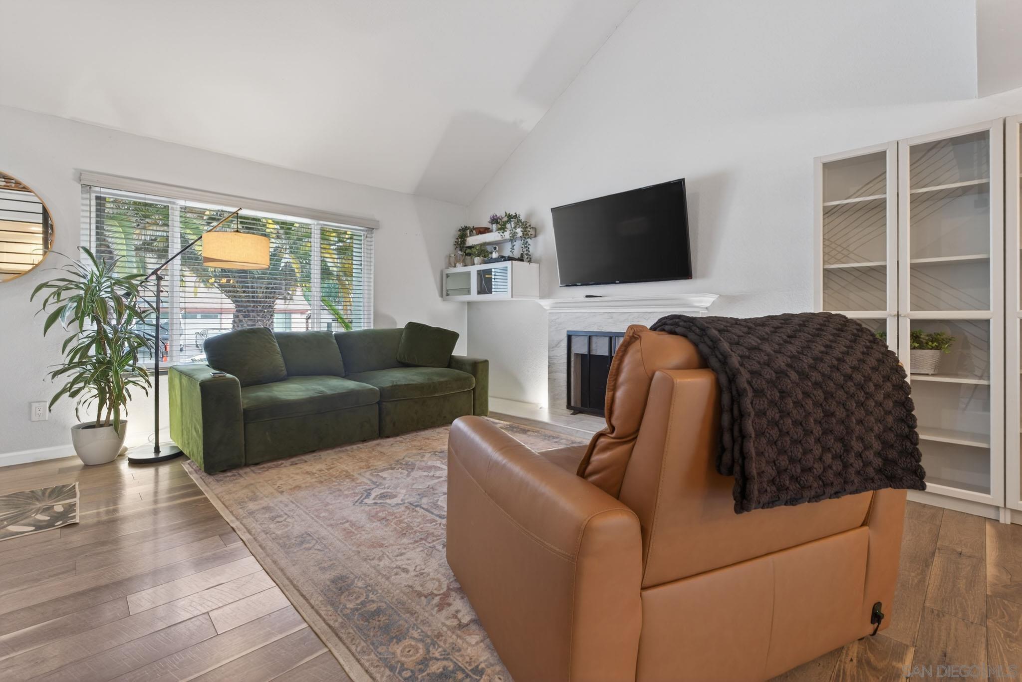 Detail Gallery Image 7 of 29 For 976  Dimarino St, San Diego,  CA 92114 - 4 Beds | 2/1 Baths