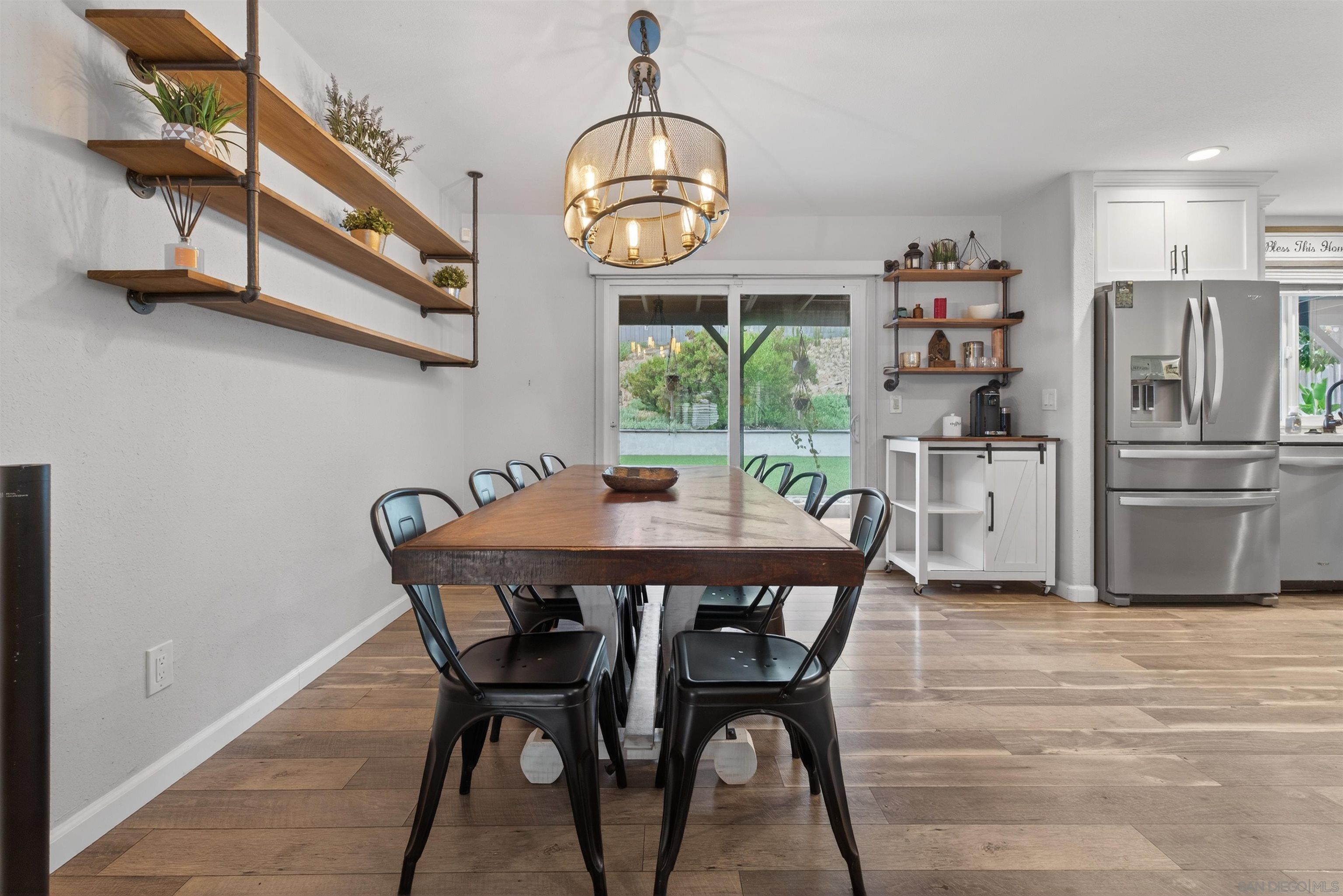 Detail Gallery Image 8 of 29 For 976  Dimarino St, San Diego,  CA 92114 - 4 Beds | 2/1 Baths