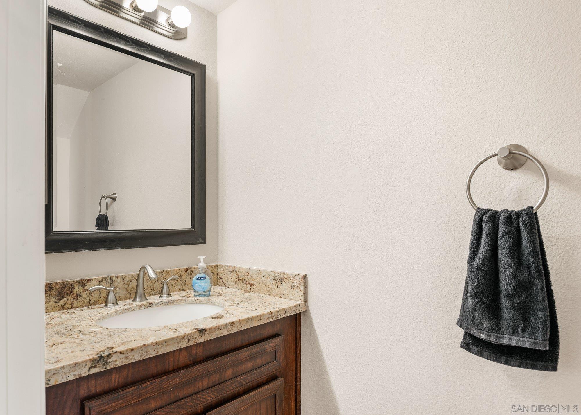 Detail Gallery Image 16 of 38 For 1673  Stone Edge Cir, El Cajon,  CA 92021 - 2 Beds | 1/1 Baths