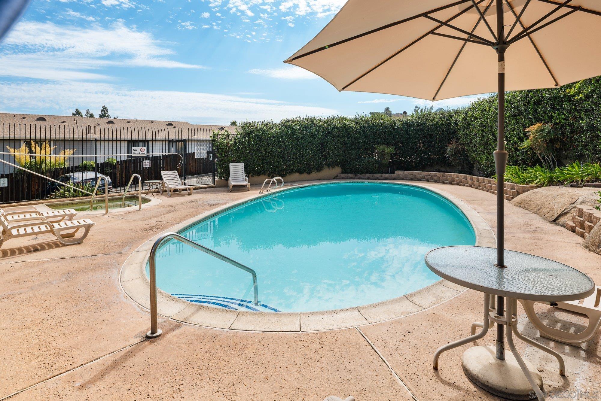 Detail Gallery Image 33 of 38 For 1673  Stone Edge Cir, El Cajon,  CA 92021 - 2 Beds | 1/1 Baths