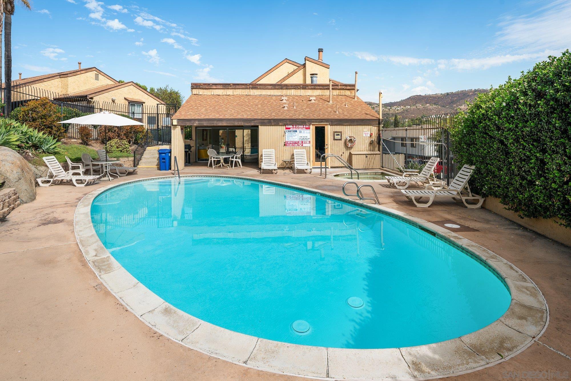 Detail Gallery Image 35 of 38 For 1673  Stone Edge Cir, El Cajon,  CA 92021 - 2 Beds | 1/1 Baths