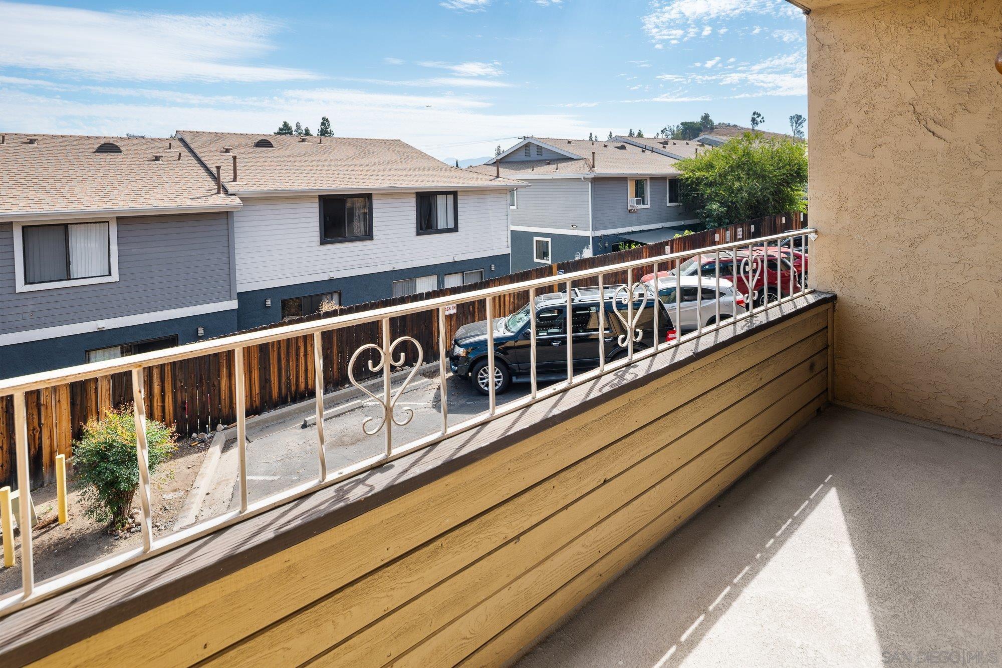 Detail Gallery Image 7 of 38 For 1673  Stone Edge Cir, El Cajon,  CA 92021 - 2 Beds | 1/1 Baths