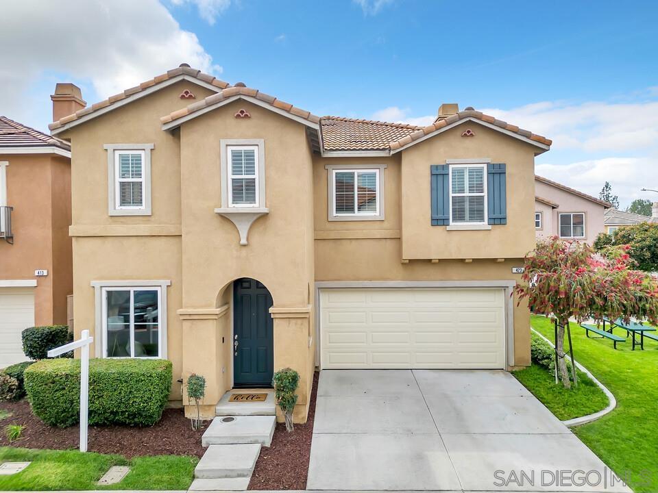 Detail Gallery Image 2 of 29 For 423  Cornwall Glen, Escondido,  CA 92027 - 4 Beds | 2/1 Baths