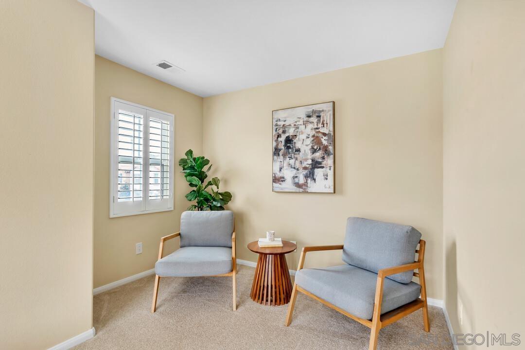 Detail Gallery Image 16 of 29 For 423  Cornwall Glen, Escondido,  CA 92027 - 4 Beds | 2/1 Baths