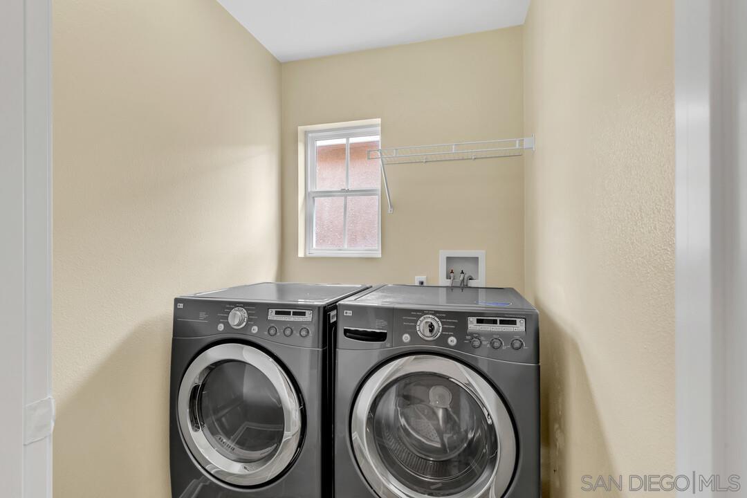 Detail Gallery Image 23 of 29 For 423  Cornwall Glen, Escondido,  CA 92027 - 4 Beds | 2/1 Baths