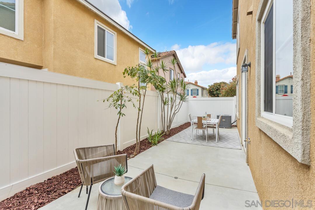 Detail Gallery Image 24 of 29 For 423  Cornwall Glen, Escondido,  CA 92027 - 4 Beds | 2/1 Baths