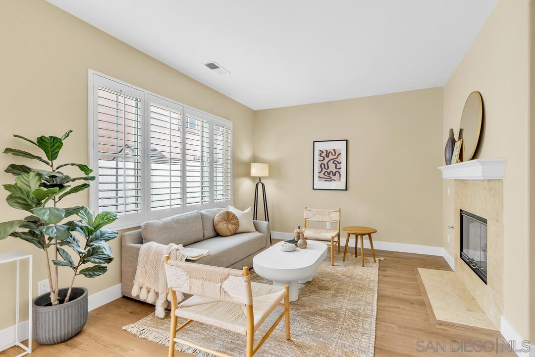 Detail Gallery Image 9 of 29 For 423  Cornwall Glen, Escondido,  CA 92027 - 4 Beds | 2/1 Baths