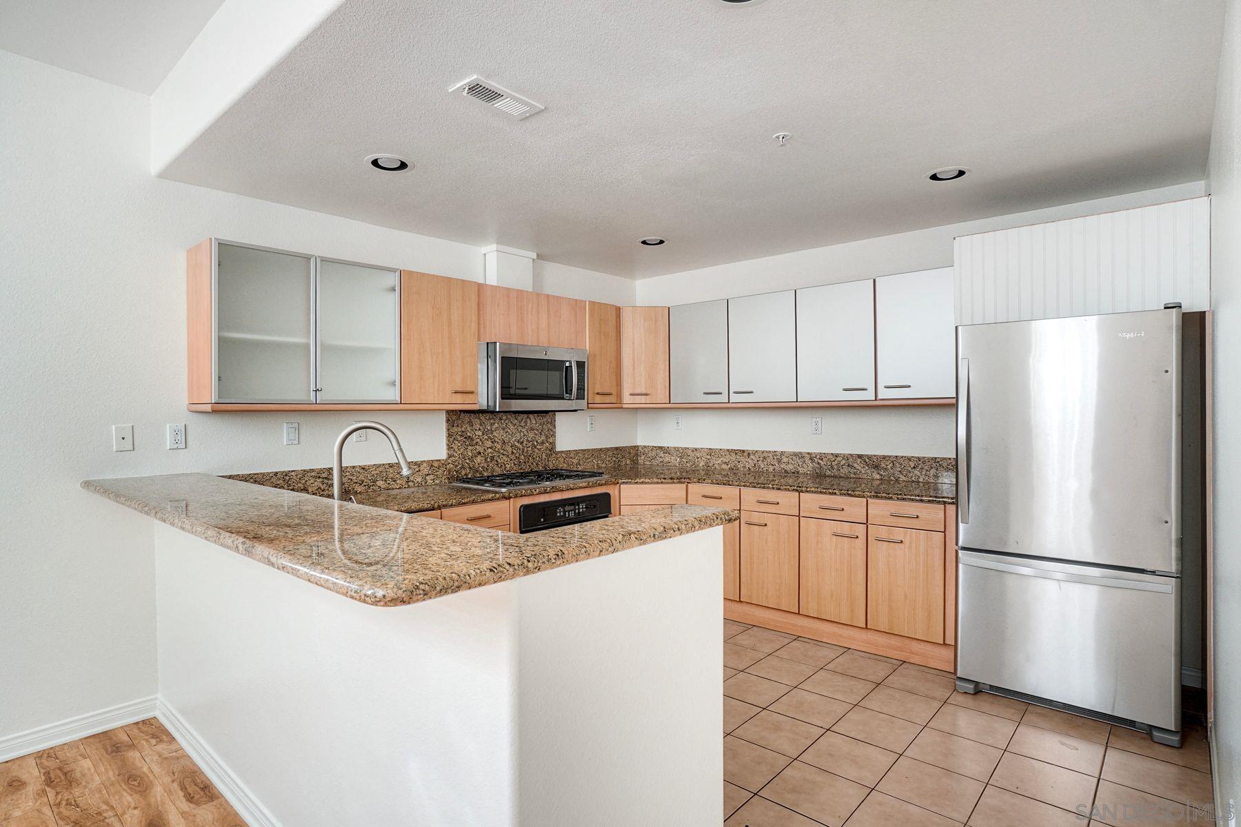 Detail Gallery Image 6 of 22 For 4057  1st Avenue  #109,  San Diego,  CA 92103 - 2 Beds | 2/1 Baths