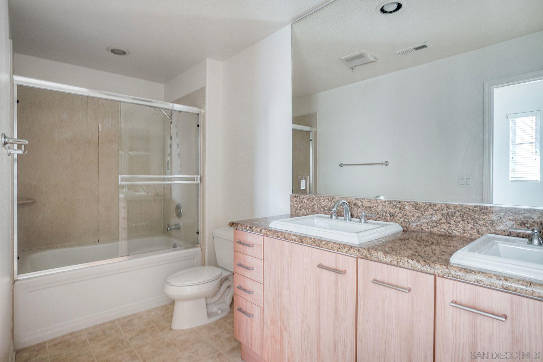 Detail Gallery Image 9 of 22 For 4057  1st Avenue  #109,  San Diego,  CA 92103 - 2 Beds | 2/1 Baths