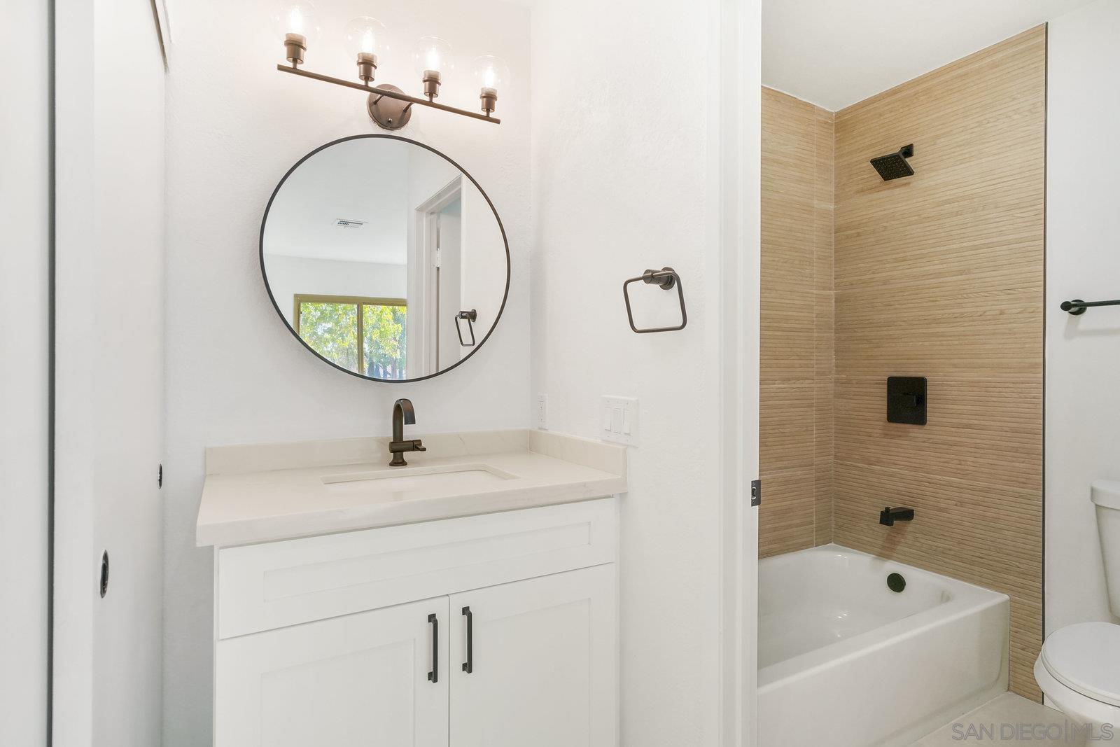 Detail Gallery Image 14 of 39 For 10668  Dabney Dr  #122,  San Diego,  CA 92126 - 1 Beds | 1 Baths