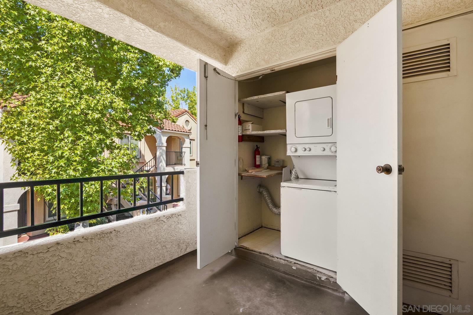 Detail Gallery Image 21 of 39 For 10668  Dabney Dr  #122,  San Diego,  CA 92126 - 1 Beds | 1 Baths