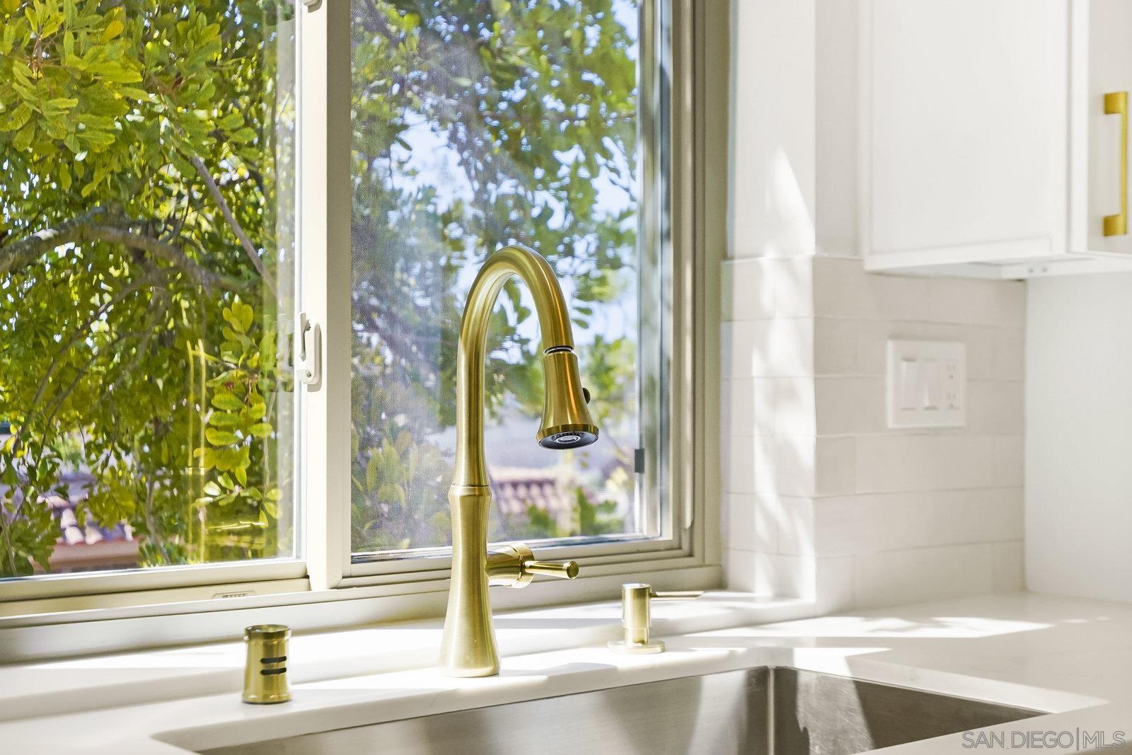 Detail Gallery Image 22 of 39 For 10668  Dabney Dr  #122,  San Diego,  CA 92126 - 1 Beds | 1 Baths