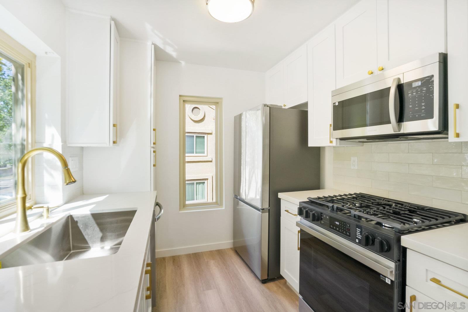 Detail Gallery Image 23 of 39 For 10668  Dabney Dr  #122,  San Diego,  CA 92126 - 1 Beds | 1 Baths