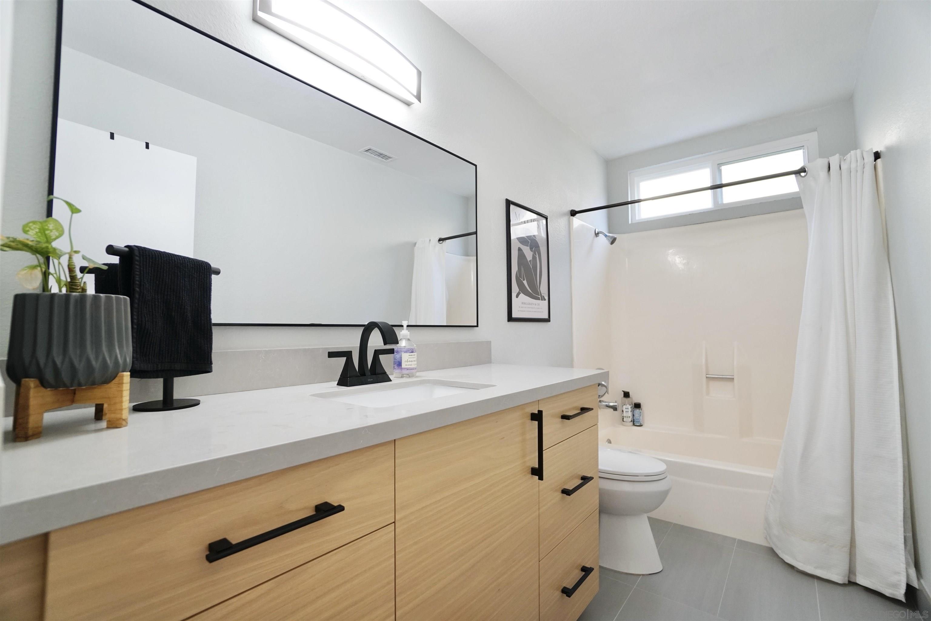 Detail Gallery Image 15 of 25 For 11202  Promesa Drive, San Diego,  CA 92124 - 4 Beds | 2 Baths