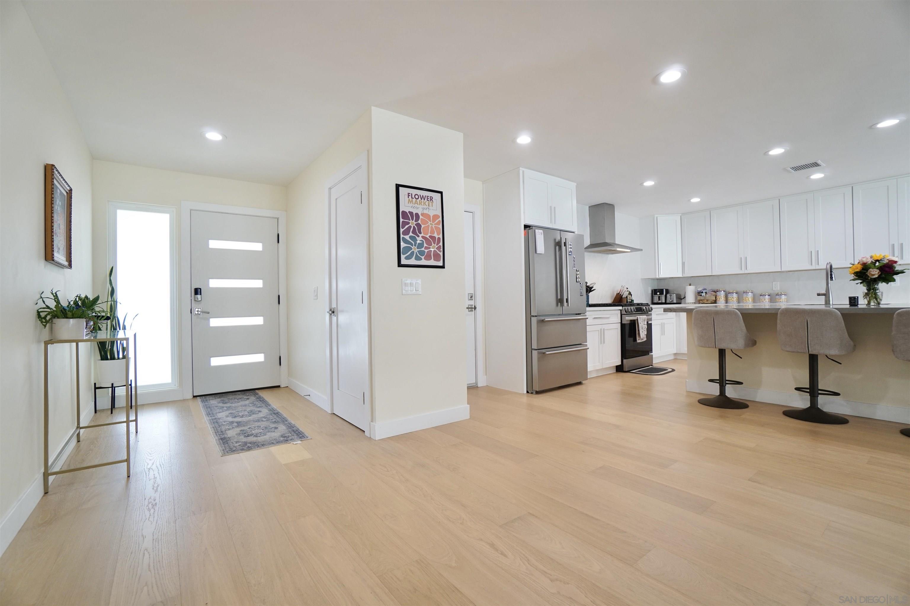 Detail Gallery Image 4 of 25 For 11202  Promesa Drive, San Diego,  CA 92124 - 4 Beds | 2 Baths