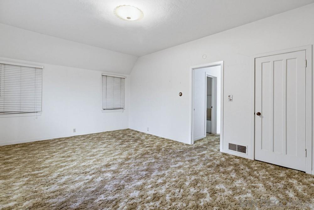 Detail Gallery Image 23 of 41 For 2421  Brant Street, San Diego,  CA 92101 - 3 Beds | 3/1 Baths