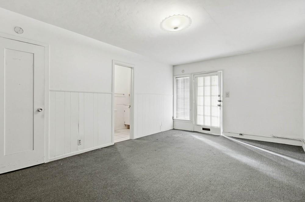 Detail Gallery Image 28 of 41 For 2421  Brant Street, San Diego,  CA 92101 - 3 Beds | 3/1 Baths