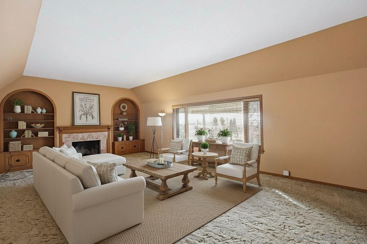 Detail Gallery Image 4 of 41 For 2421  Brant Street, San Diego,  CA 92101 - 3 Beds | 3/1 Baths