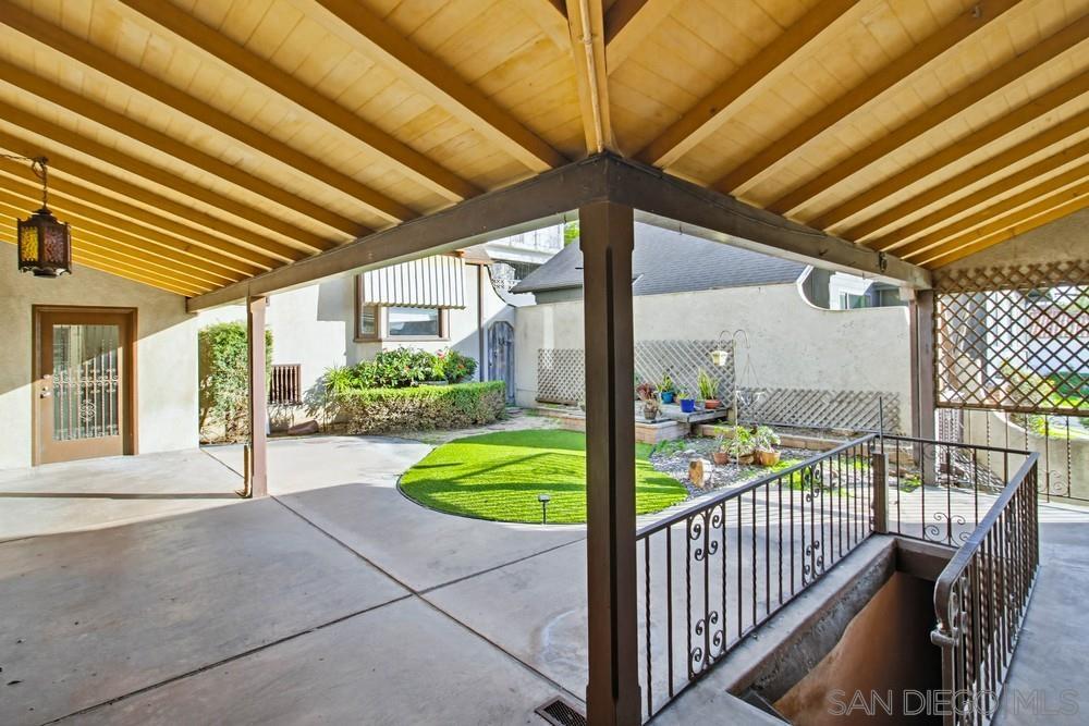 Detail Gallery Image 34 of 41 For 2421  Brant Street, San Diego,  CA 92101 - 3 Beds | 3/1 Baths