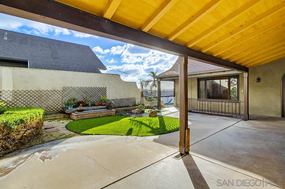 Detail Gallery Image 35 of 41 For 2421  Brant Street, San Diego,  CA 92101 - 3 Beds | 3/1 Baths