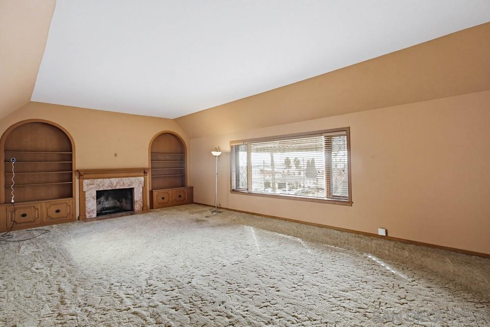 Detail Gallery Image 5 of 41 For 2421  Brant Street, San Diego,  CA 92101 - 3 Beds | 3/1 Baths