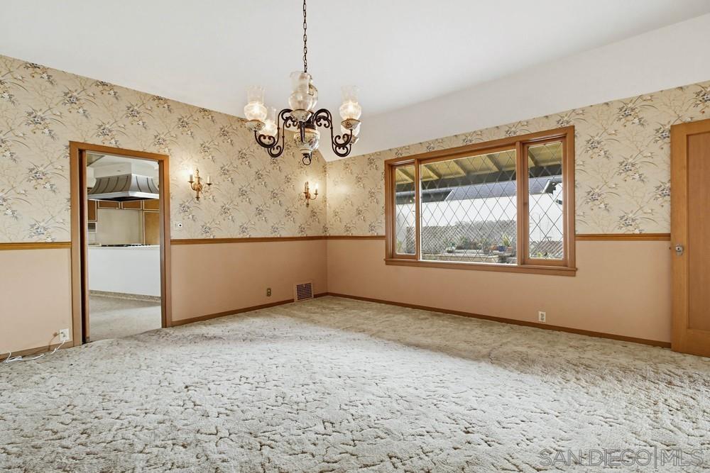 Detail Gallery Image 8 of 41 For 2421  Brant Street, San Diego,  CA 92101 - 3 Beds | 3/1 Baths