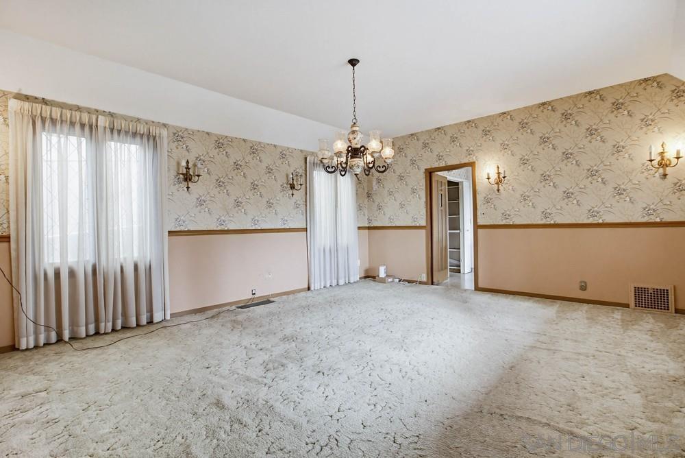 Detail Gallery Image 9 of 41 For 2421  Brant Street, San Diego,  CA 92101 - 3 Beds | 3/1 Baths