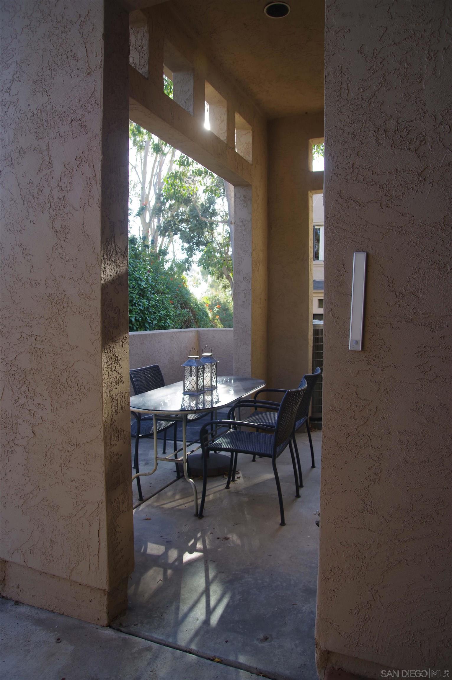 Detail Gallery Image 5 of 56 For 4385  Nobel Dr  90, San Diego,  CA 92122 - 3 Beds | 2/1 Baths