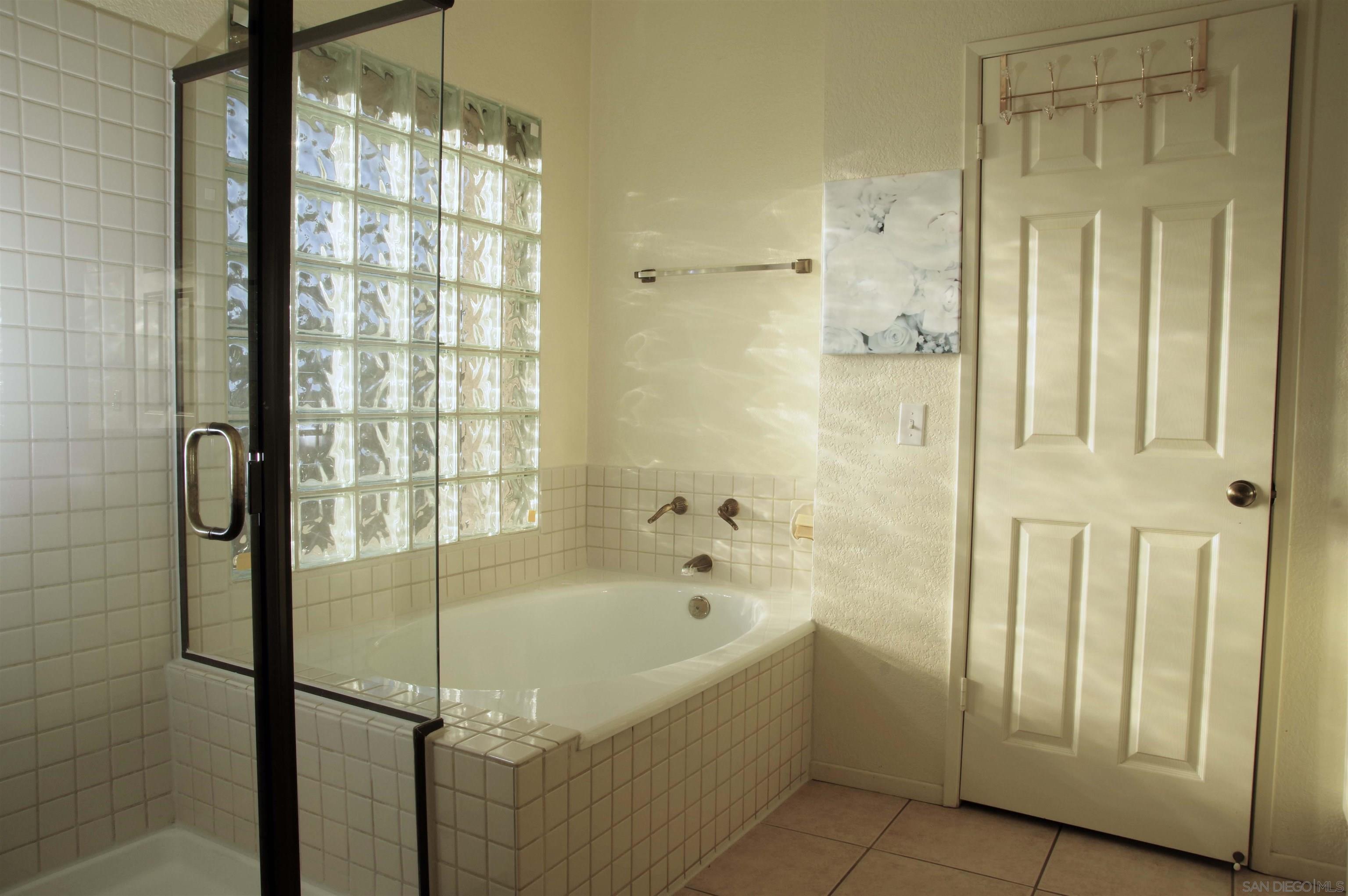 Detail Gallery Image 41 of 56 For 4385  Nobel Dr  90, San Diego,  CA 92122 - 3 Beds | 2/1 Baths