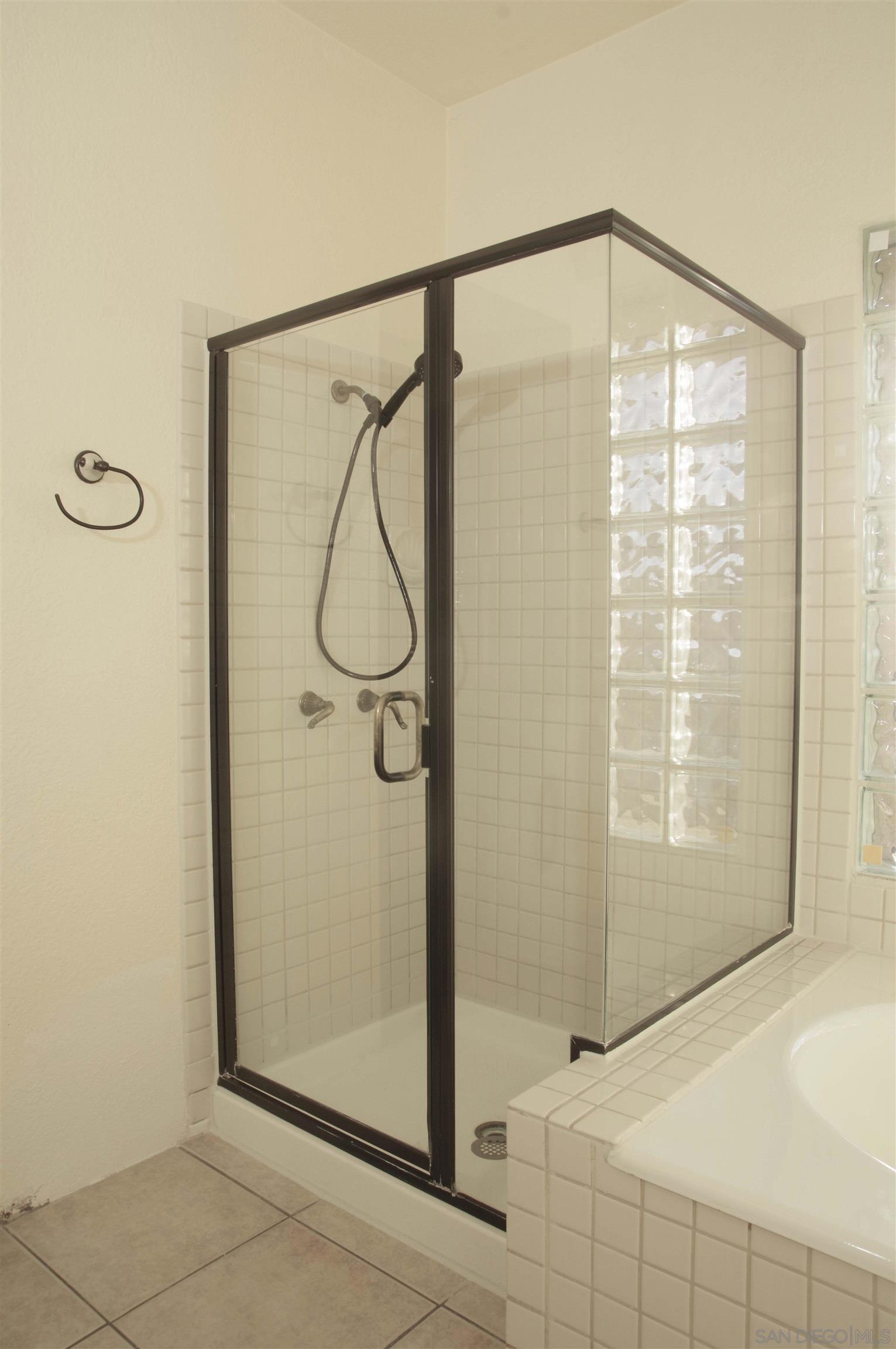 Detail Gallery Image 44 of 56 For 4385  Nobel Dr  90, San Diego,  CA 92122 - 3 Beds | 2/1 Baths