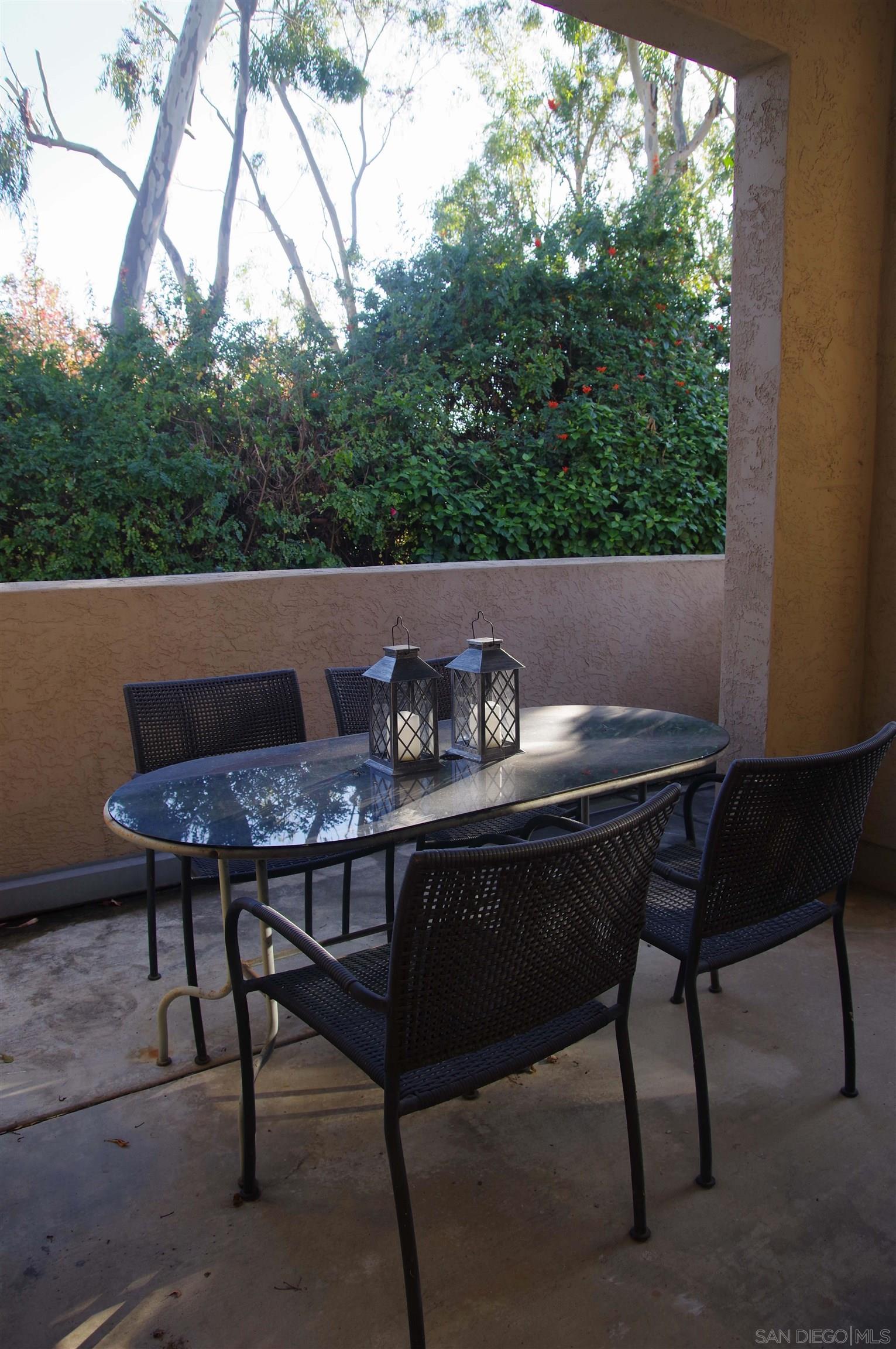 Detail Gallery Image 6 of 56 For 4385  Nobel Dr  90, San Diego,  CA 92122 - 3 Beds | 2/1 Baths