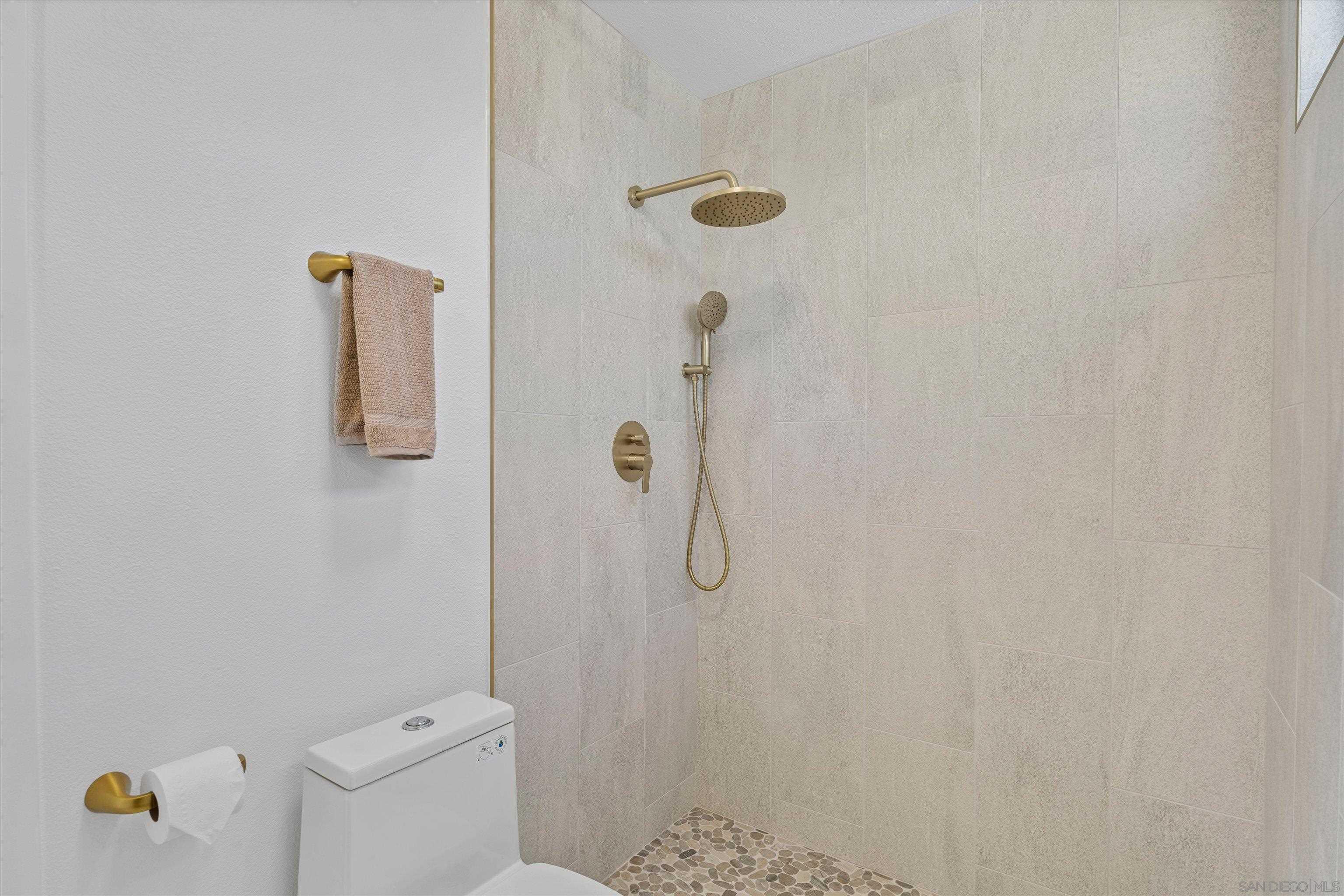 Detail Gallery Image 12 of 26 For 13111  Tobiasson Rd, Poway,  CA 92064 - 3 Beds | 2 Baths