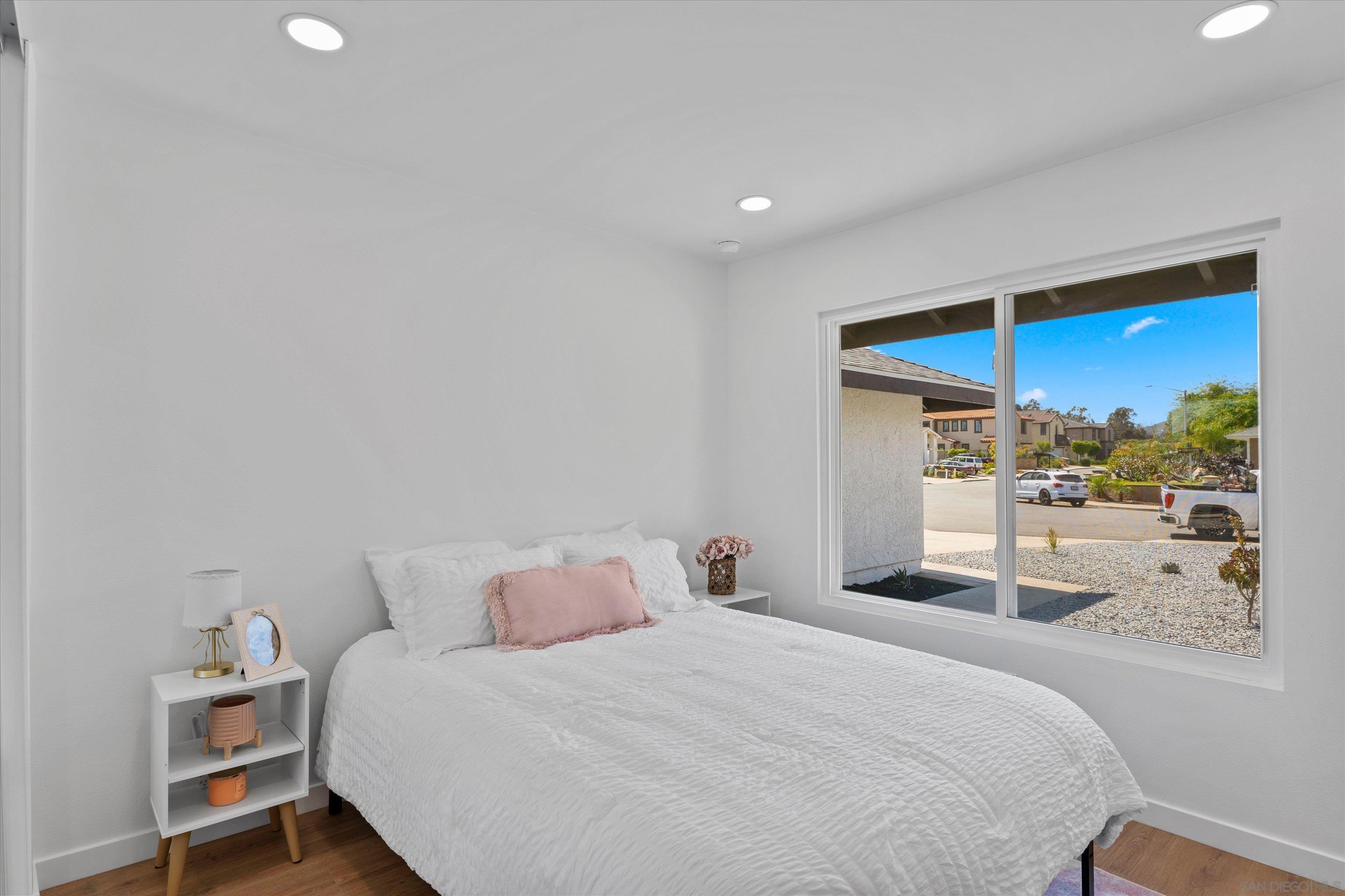 Detail Gallery Image 15 of 26 For 13111  Tobiasson Rd, Poway,  CA 92064 - 3 Beds | 2 Baths