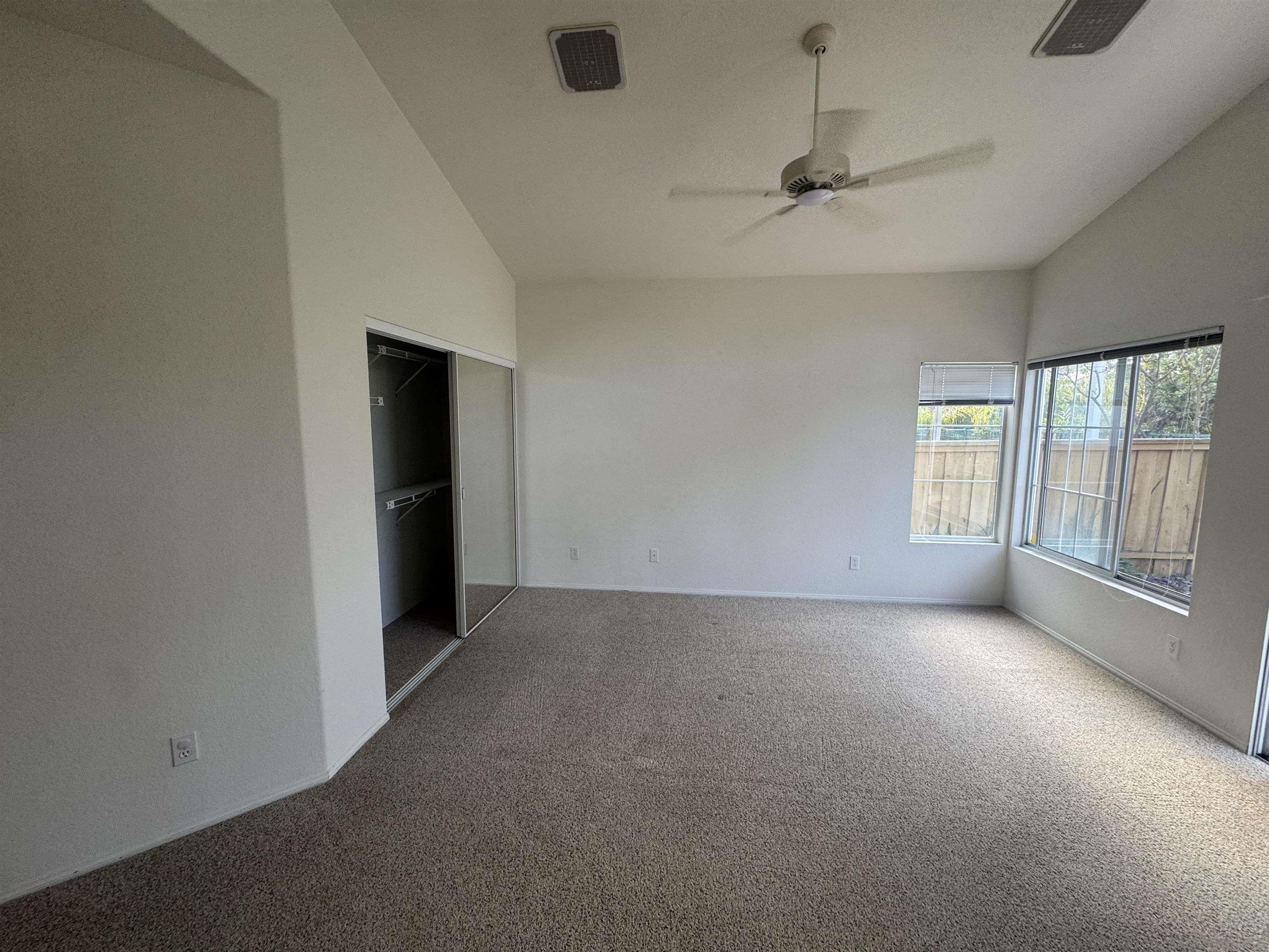 Detail Gallery Image 10 of 19 For 5514  Caminito Exquisito, San Diego,  CA 92130 - 4 Beds | 3 Baths