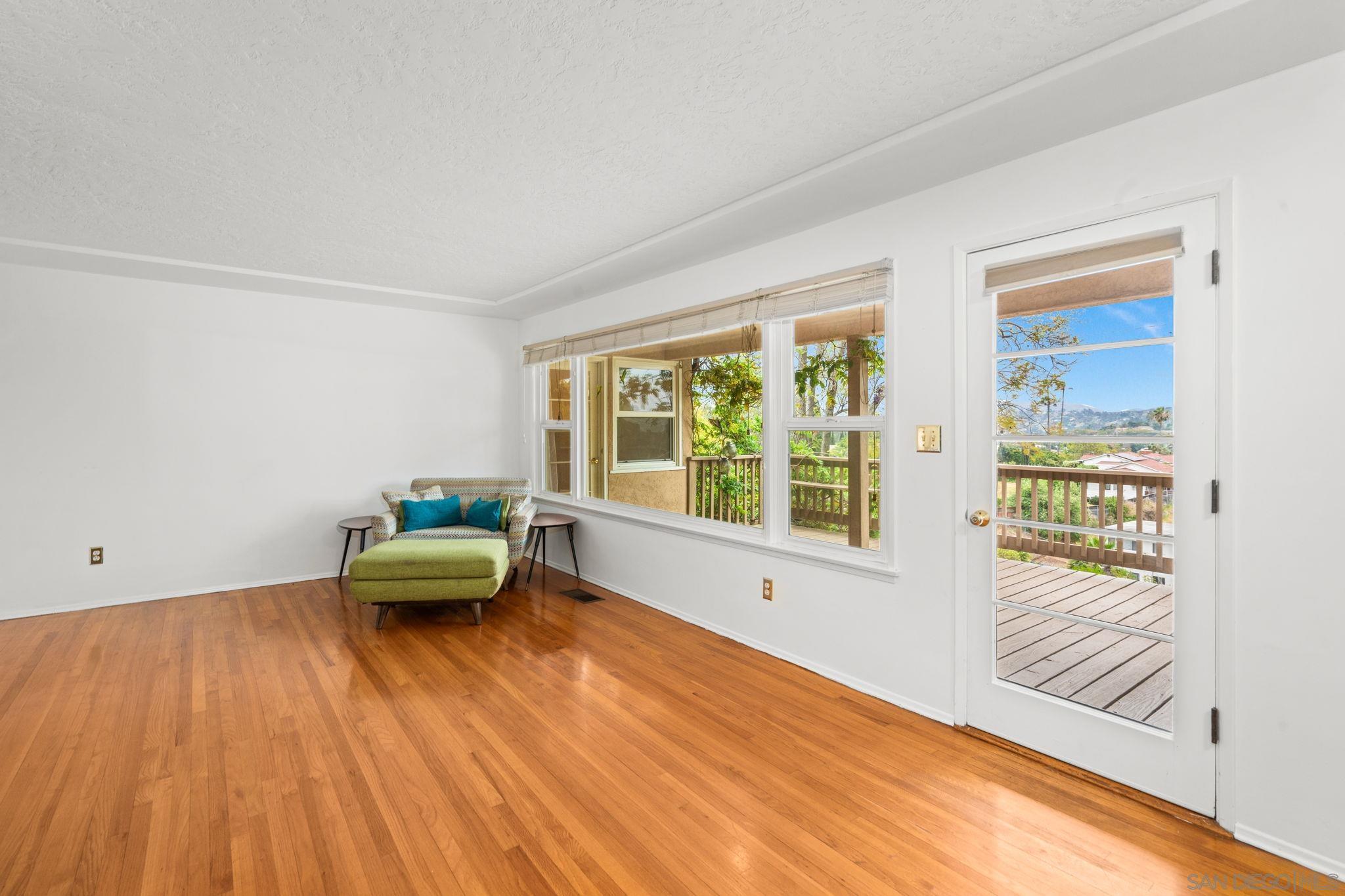 Detail Gallery Image 11 of 59 For 4413  Upland St, La Mesa,  CA 91941 - 4 Beds | 2/1 Baths