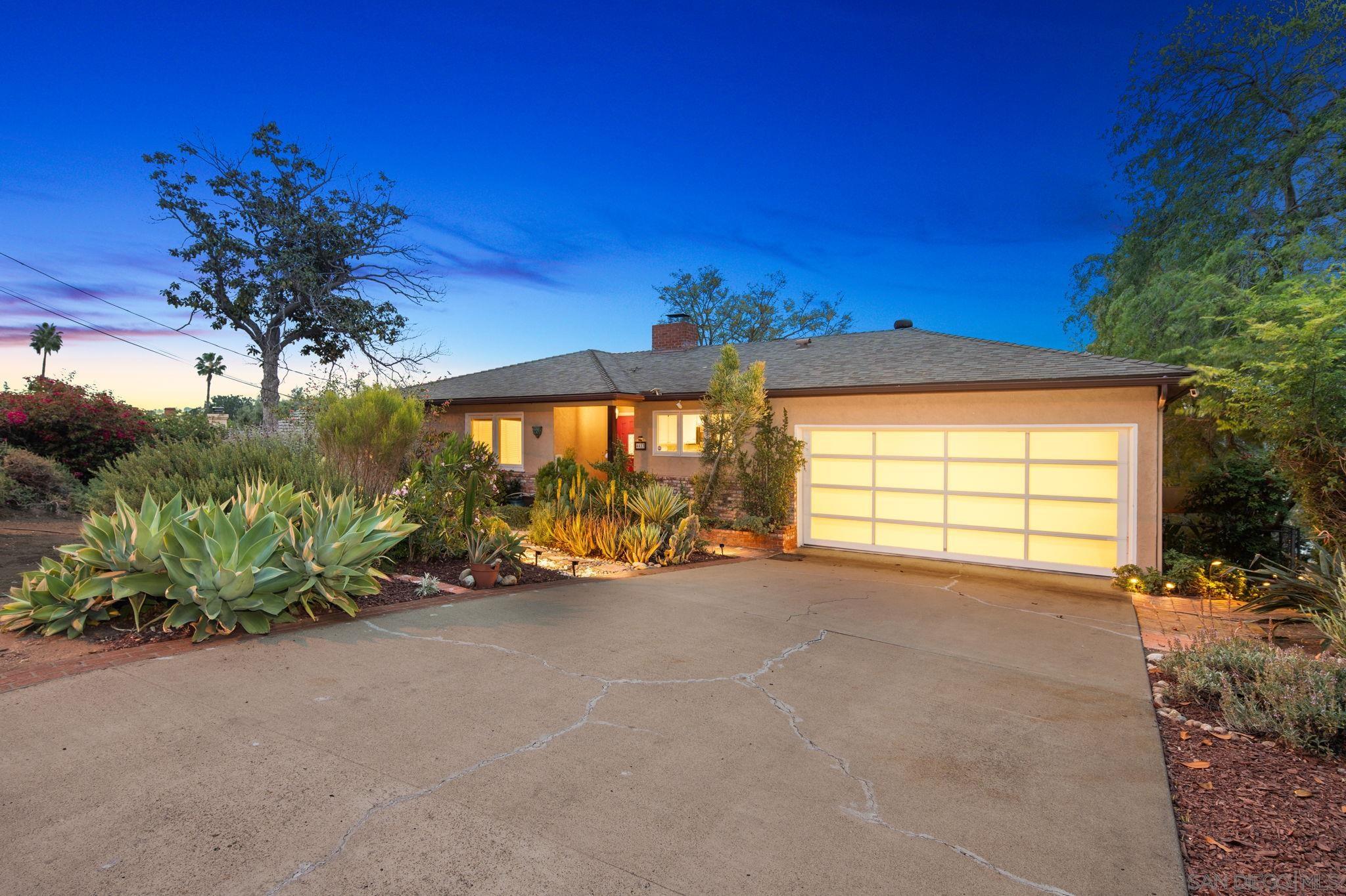 Detail Gallery Image 3 of 59 For 4413  Upland St, La Mesa,  CA 91941 - 4 Beds | 2/1 Baths