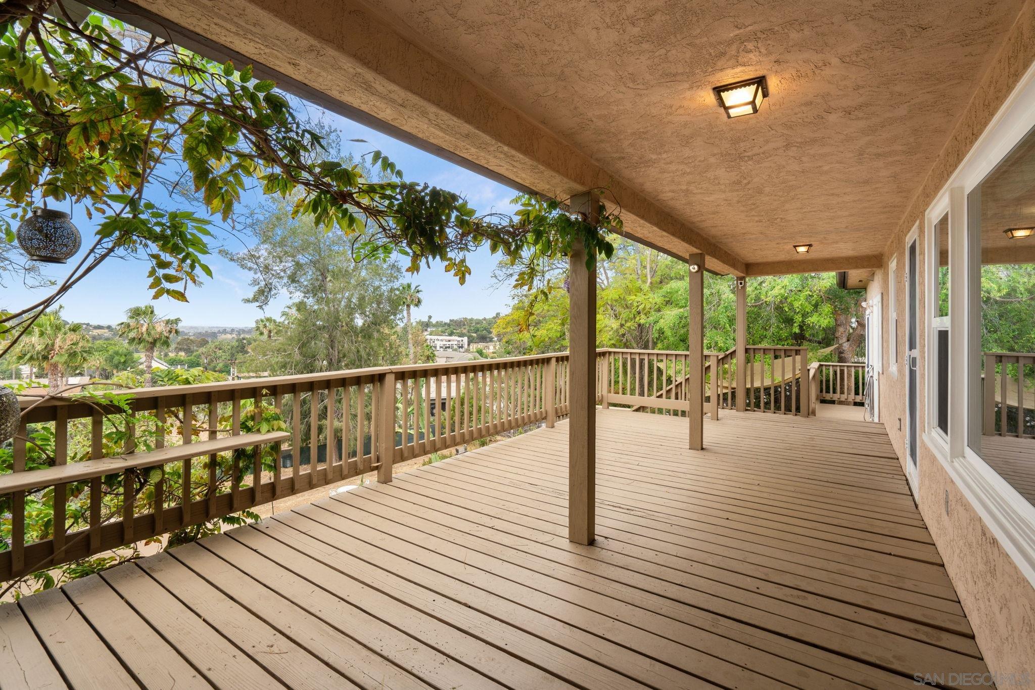 Detail Gallery Image 6 of 59 For 4413  Upland St, La Mesa,  CA 91941 - 4 Beds | 2/1 Baths