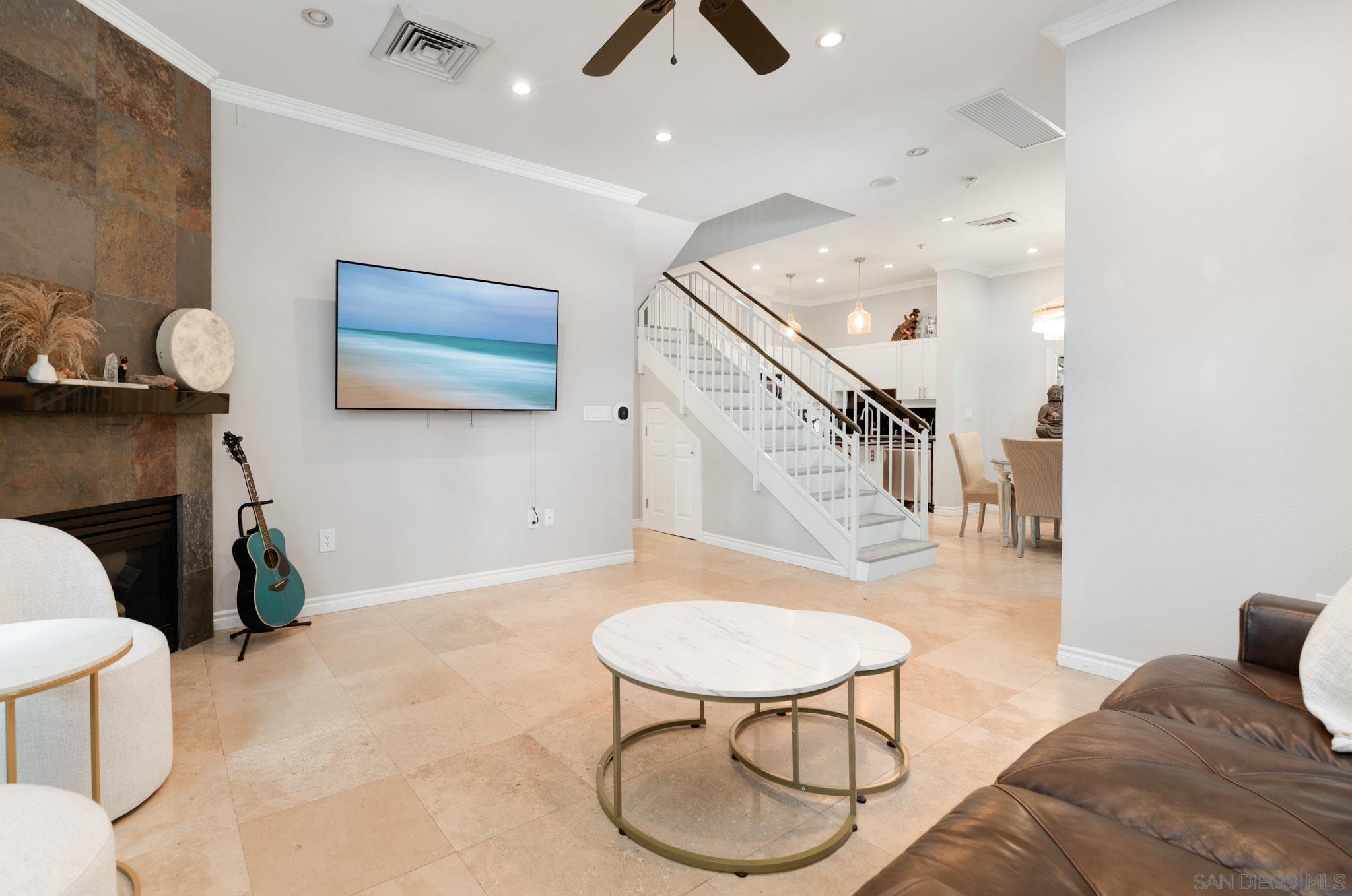 Detail Gallery Image 9 of 40 For 1277  Kettner Blvd  #102,  San Diego,  CA 92101 - 2 Beds | 2/1 Baths