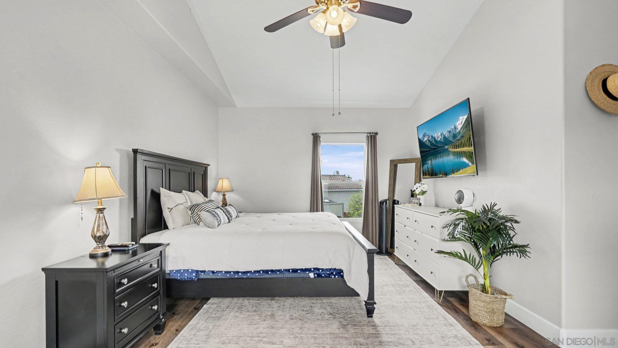 Detail Gallery Image 18 of 47 For 2042  Cherokee Lane, Escondido,  CA 92026 - 5 Beds | 2/1 Baths