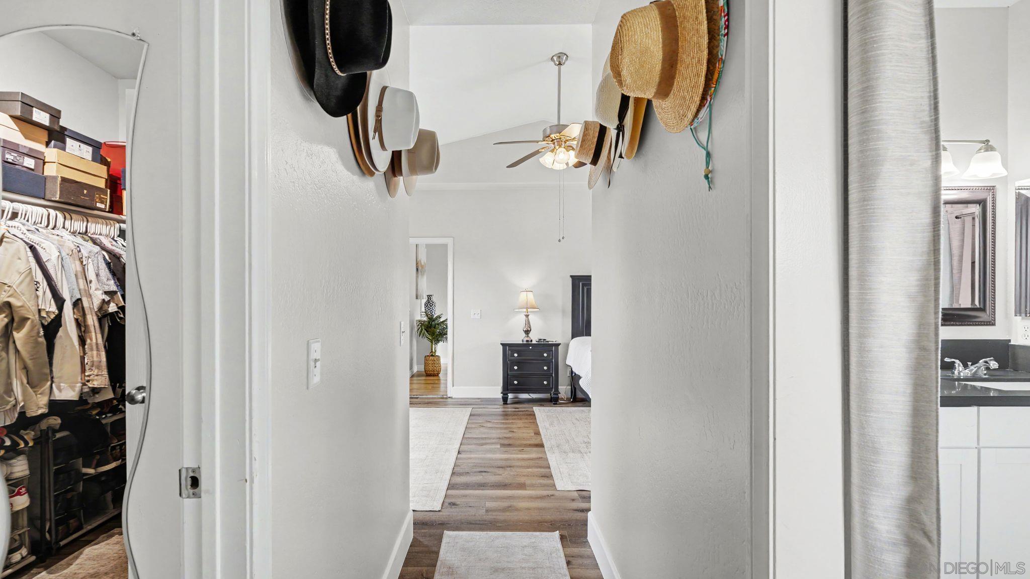 Detail Gallery Image 20 of 47 For 2042  Cherokee Lane, Escondido,  CA 92026 - 5 Beds | 2/1 Baths