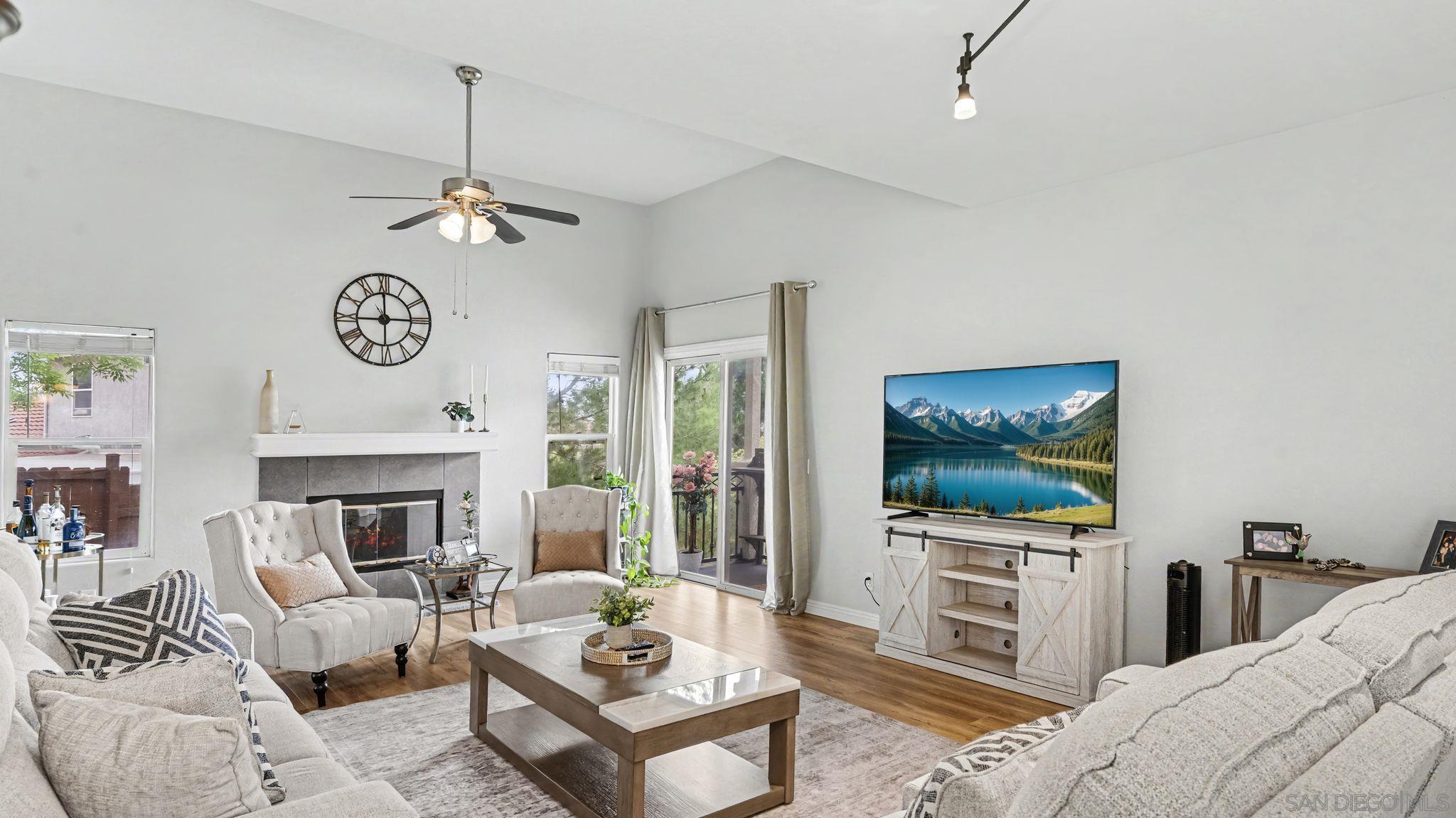 Detail Gallery Image 7 of 47 For 2042  Cherokee Lane, Escondido,  CA 92026 - 5 Beds | 2/1 Baths