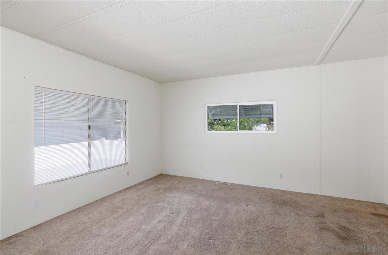 Detail Gallery Image 11 of 44 For 7026  San Bartolo Street  #18,  Carlsbad,  CA 92011 - 2 Beds | 2 Baths