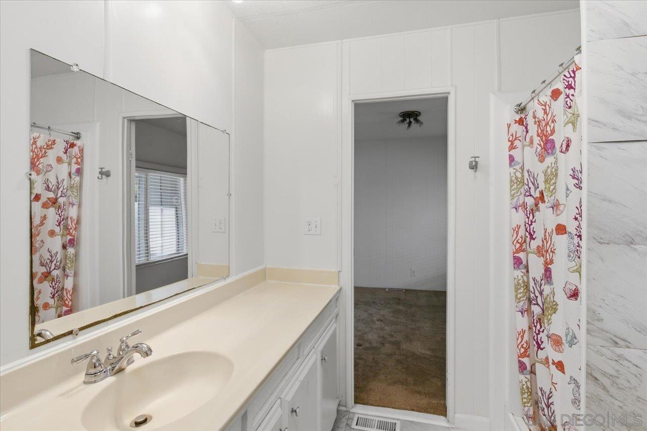 Detail Gallery Image 15 of 44 For 7026  San Bartolo Street  #18,  Carlsbad,  CA 92011 - 2 Beds | 2 Baths