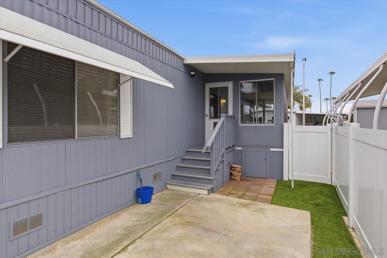 Detail Gallery Image 18 of 44 For 7026  San Bartolo Street  #18,  Carlsbad,  CA 92011 - 2 Beds | 2 Baths